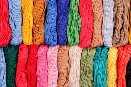 Dyeing wool and blends with wool